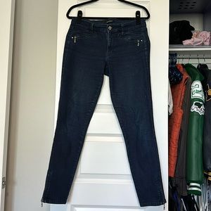 White House Black Market Denim Jane Zip Ultra Skinny in Evie Size 8R